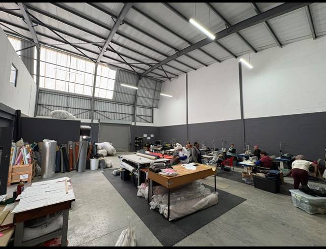 322M² WAREHOUSE TO LET IN FIRGROVE